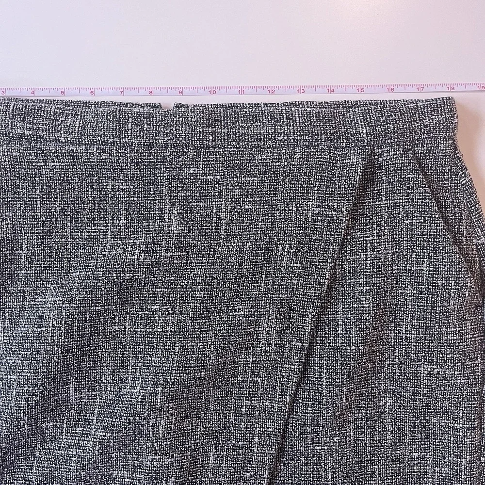 Banana Republic Women's Size 14 Skirt Pencil Career Tulip Navy White Pockets - Picture 8 of 8
